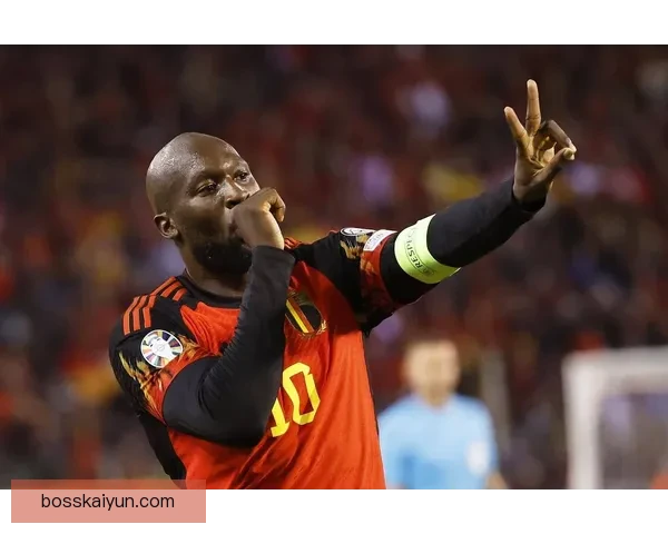 比利时卢卡库国际赛事中双响，表现稳健引发关注